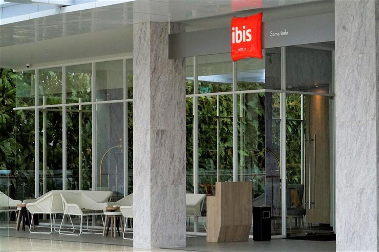 Ibis Samarinda Hotel Exterior photo