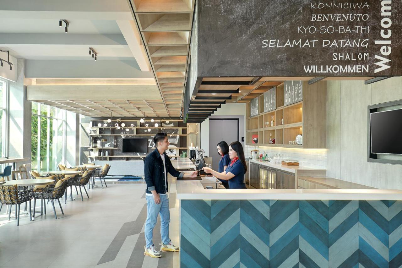 Ibis Samarinda Hotel Exterior photo