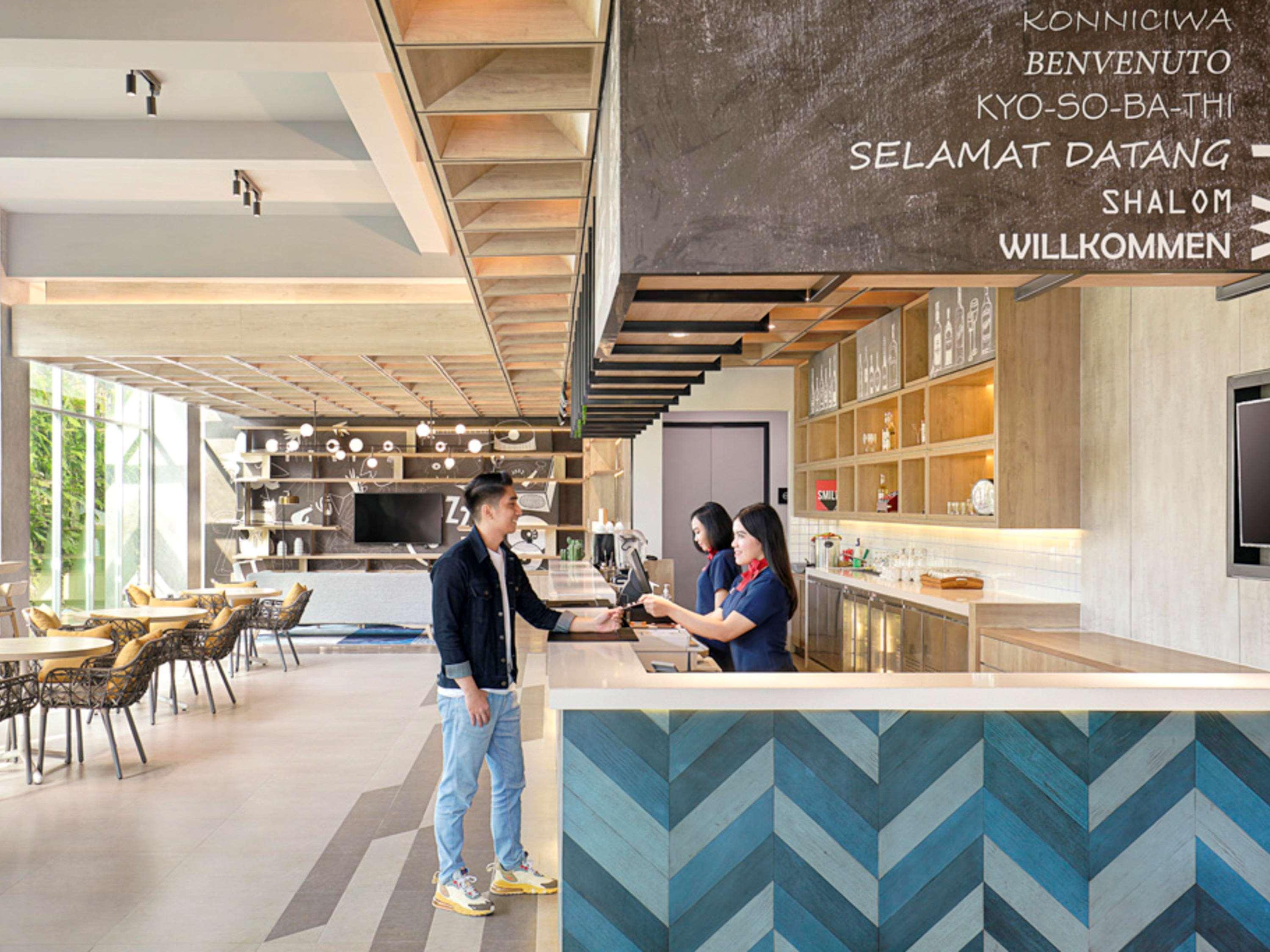 Ibis Samarinda Hotel Exterior photo