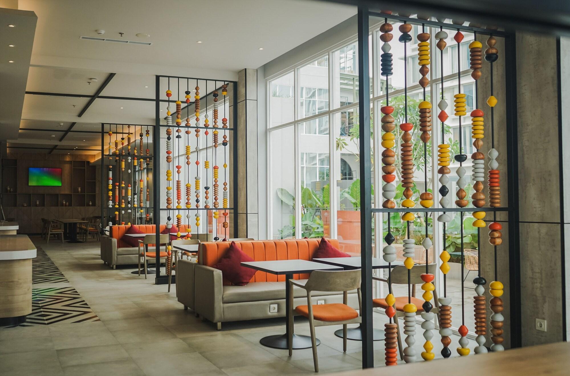 Ibis Samarinda Hotel Exterior photo