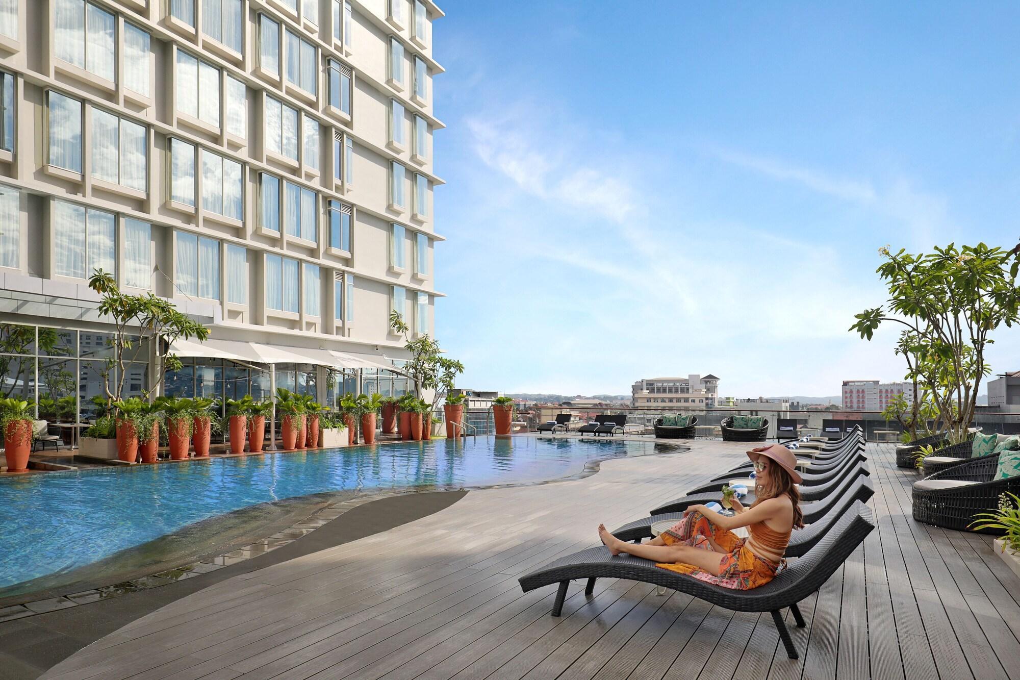 Ibis Samarinda Hotel Exterior photo